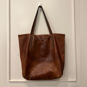 Fount leather shoulder bag